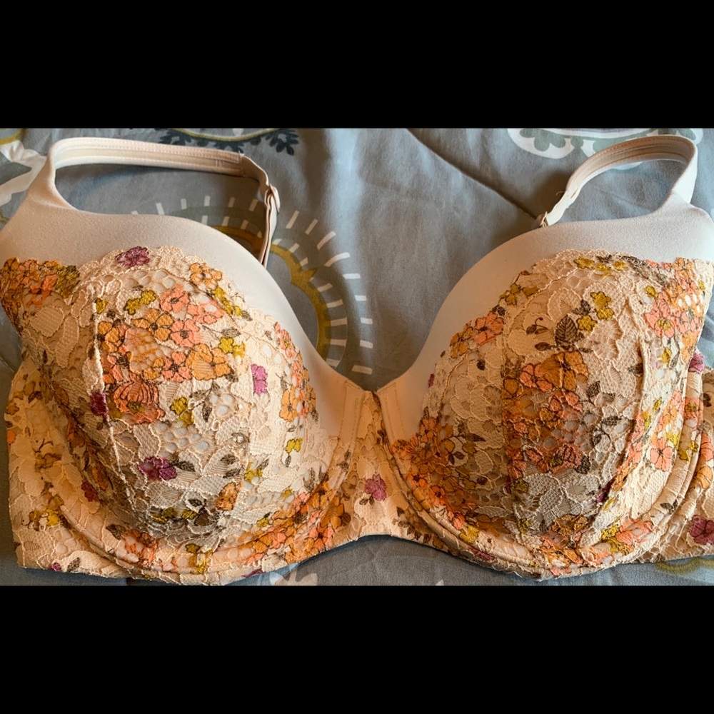36DD Victoria’s Secret Lined Demi Bra